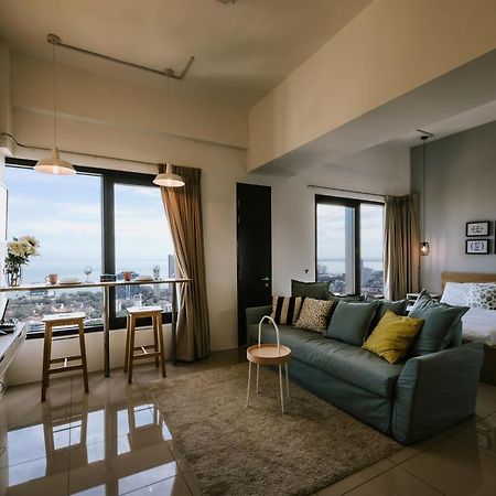 Muji Studio 2 - Seaview At 218 Tropicana Near Komtar Food Heaven With Netflix & Tv Box George Town Bagian luar foto